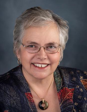 Christina Veselak headshot